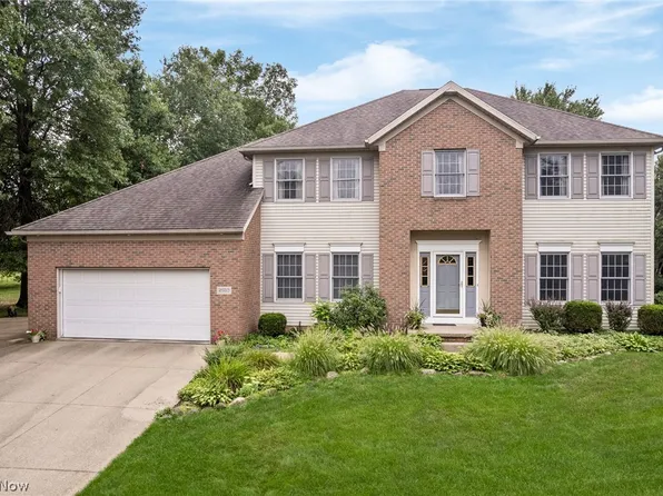 2650 Missenden St NW, North Canton, OH 44720