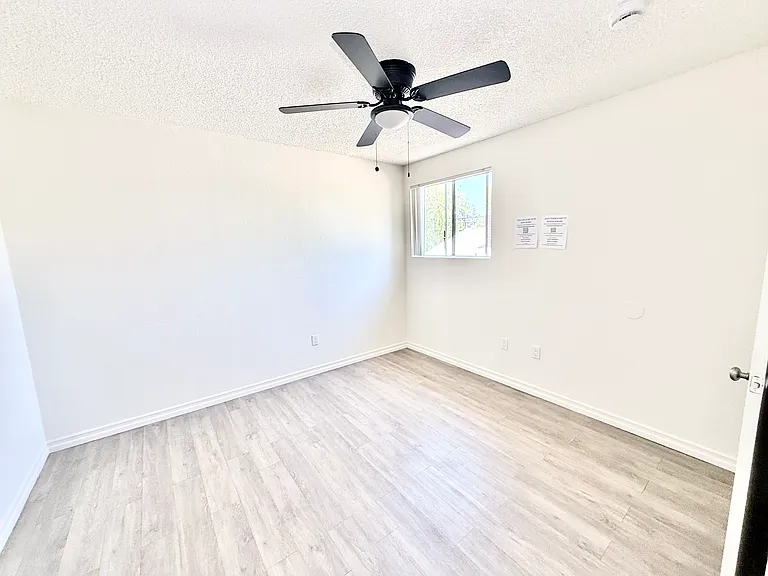 6714 Troost Ave #K — Photo 10