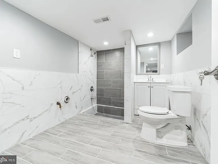 3414 Salmon St — Photo 23