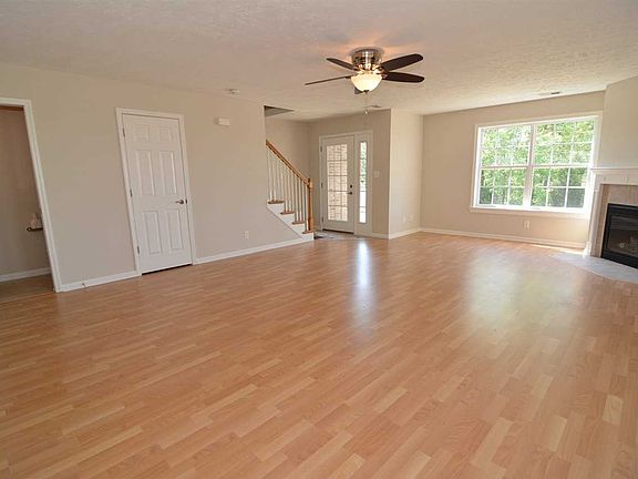 2nd image of 19039 Worchester Way #9