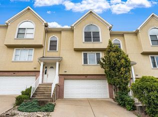282 Palisades Dr, Morgantown, WV 26508