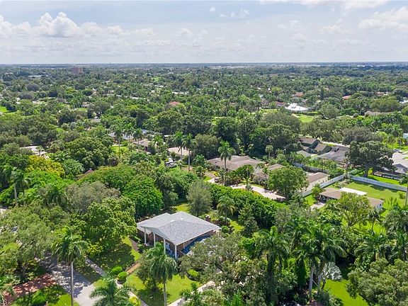 4th image of 1254 Braman Ave