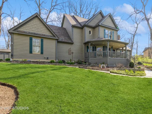 2516 Bennington Ln, McHenry, IL 60050