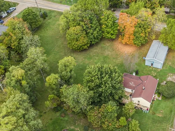 1545 Brock Rd, Hamilton, ON L9H 5E4