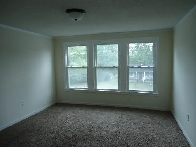 120 Hurt St — Photo 37