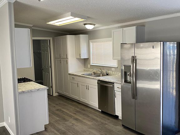 3rd image of 726 Lila Ct