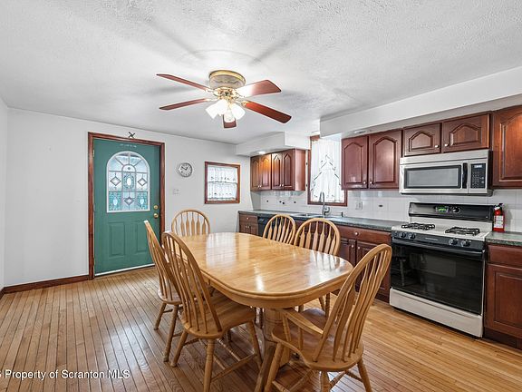 4th image of 118 N Grant Ave