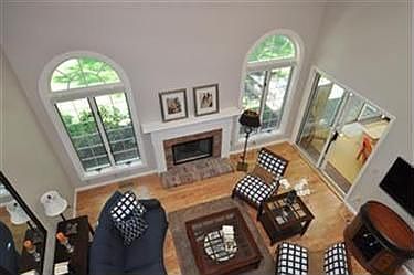4th image of 225 Westwind Dr