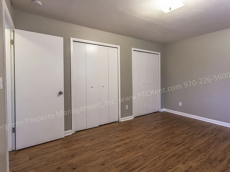 L-13 — Photo 12