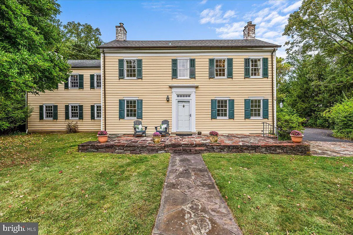 428 Nassau St photo 1