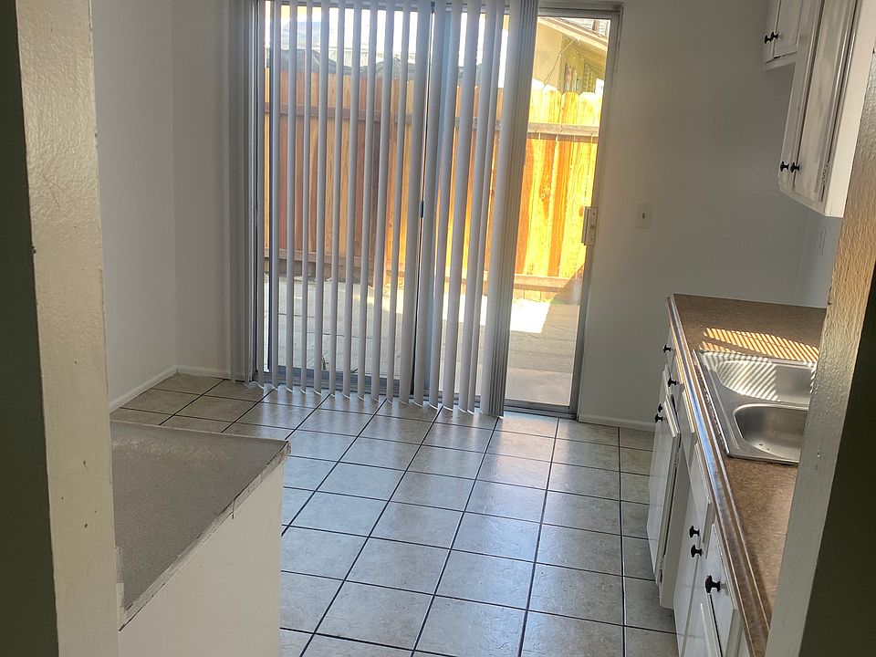 1st image of 1904 Mayflower Pl #1