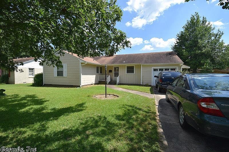 1st image of 1404 Hickory Ave