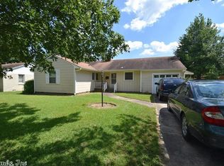 1404 Hickory Ave, Mena, AR 71953