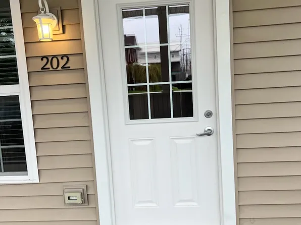 210 Butler Ave NW, Carrollton, OH