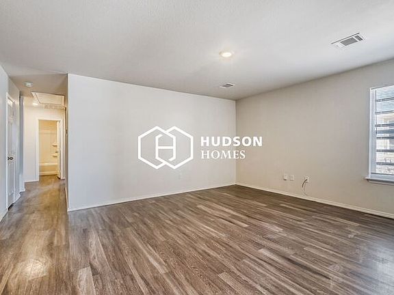 4th image of 1428 NW 9th Ave Unit 2