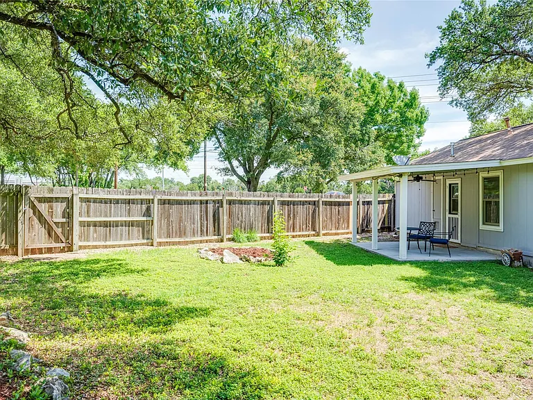 5900 Richard Carlton Blvd — Photo 29