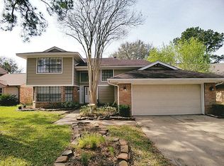 7719 Goldengrove Dr, Spring, TX 77379
