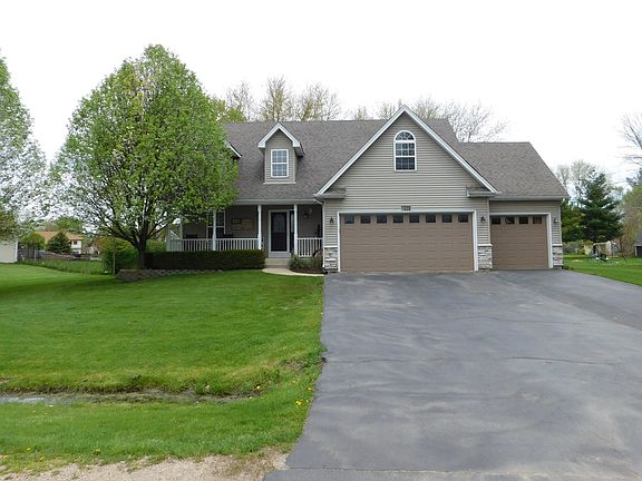 2nd image of 1028 Linda Ln