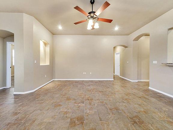 3rd image of 860 Cedar Park Ave