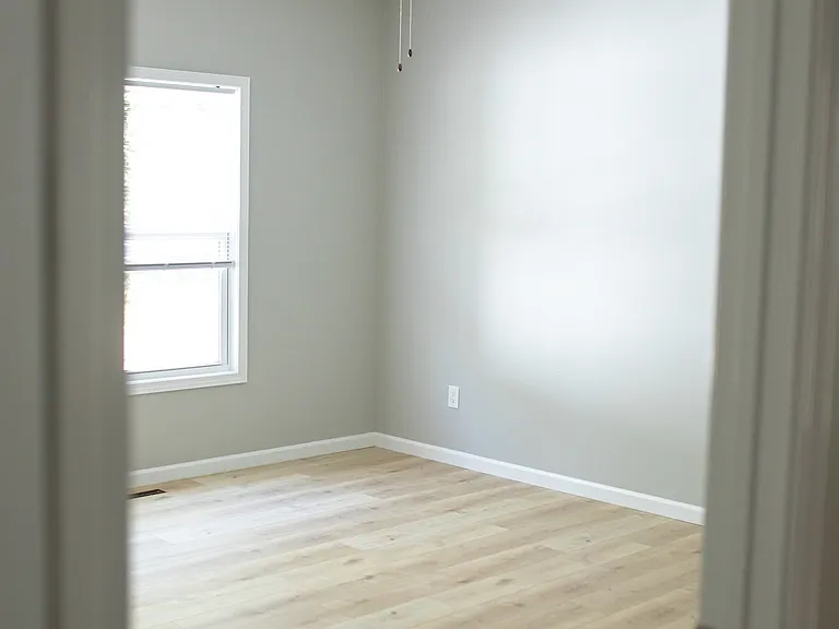 101-117 N Hills Dr — Photo 5