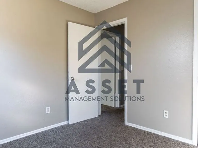 9316 NE Stardust Ln — Photo 24
