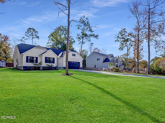 2nd image of 334 Chadwick Shores Dr