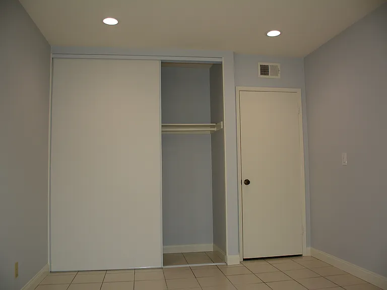 2135 Dashwood St — Photo 11