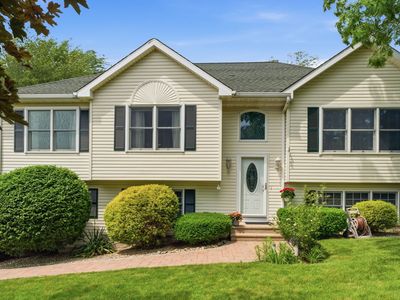 48 Tiffany Lane, Bristol, CT, 06010