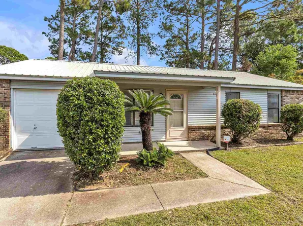 7823 Montego Dr, Pensacola, FL 32506