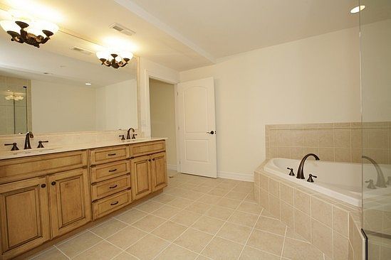 5th image of 36 S Cass Ave Unit 4E