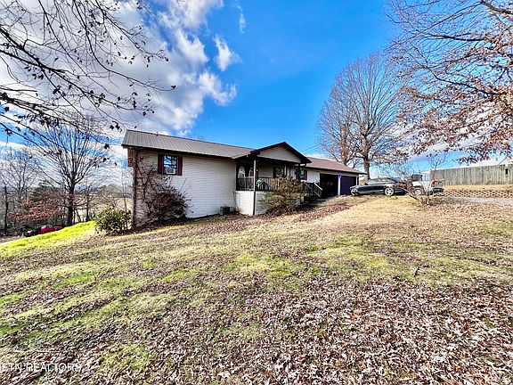 2nd image of 271 Peaceful Breeze Ln