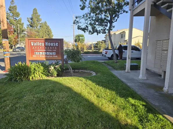 Valley House Apartments, 683 E Washington Ave #0f74ce72e, El Cajon, CA 92020