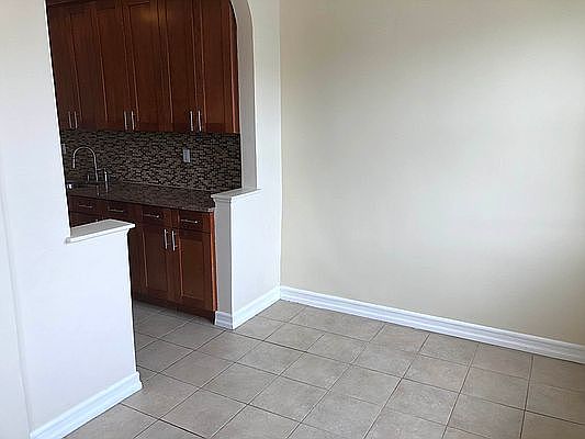 2nd image of 22-23 47th St #3R