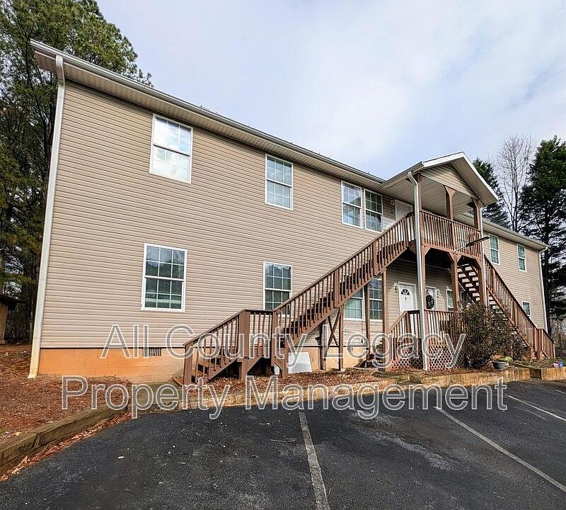 1st image of 4677 Lois Dr
