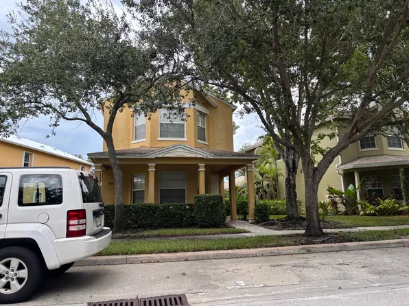 1916 SE Grand Dr, Port Saint Lucie, FL 34952