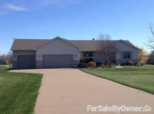 140 Willow Dr, Durant, IA 52747