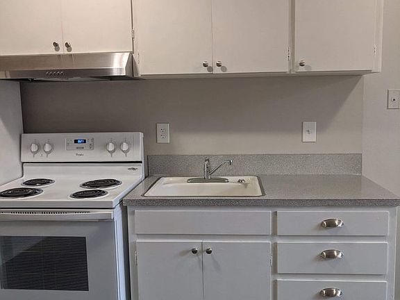 2nd image of 3315 McKinley Ave #13