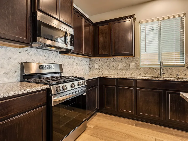 7701 Majesty Ct NW — Photo 4