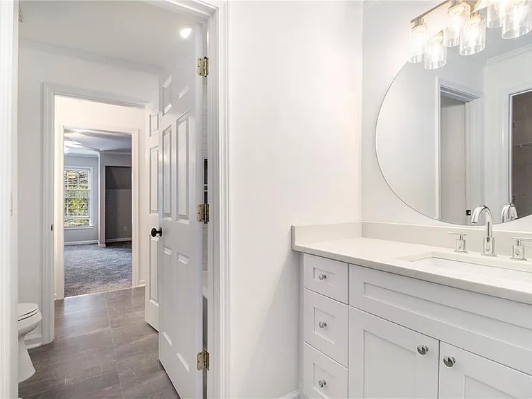 960 Landmark Dr — Photo 31