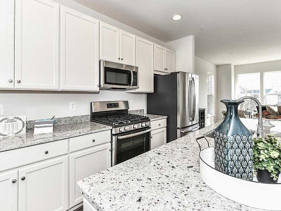 3rd image of 23918 Catawba Hill Dr