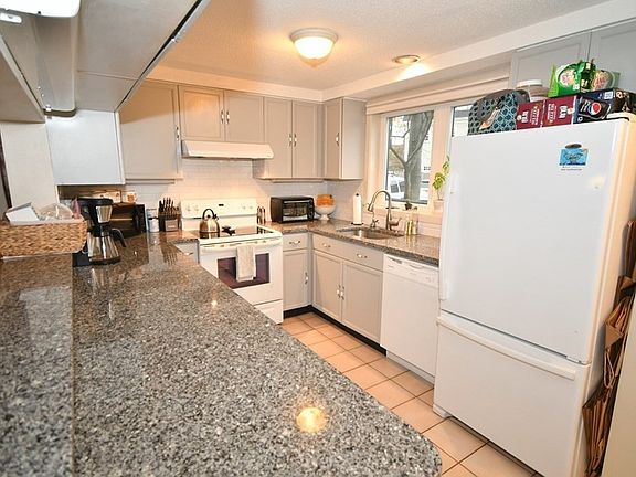 4th image of 126 Merrimac St Unit 13