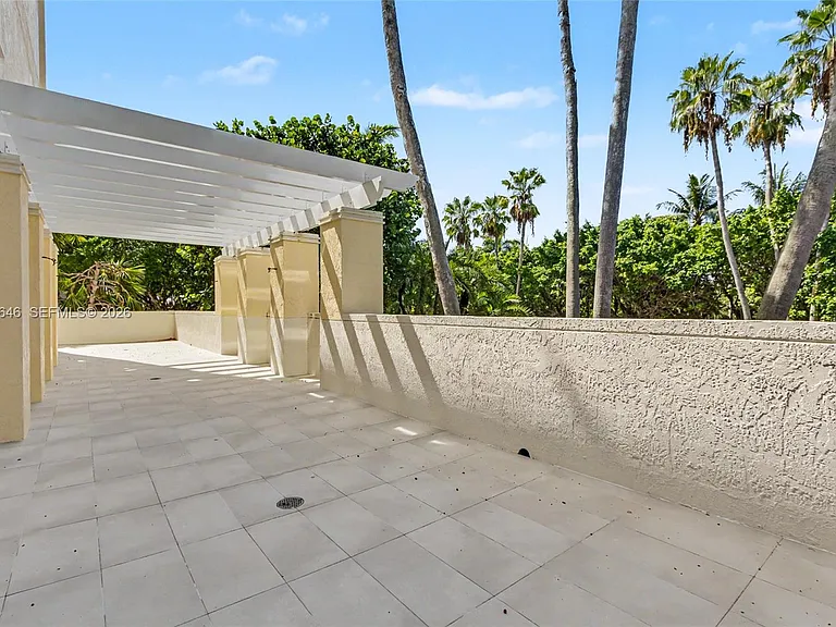 731 Crandon Blvd #208 — Photo 57