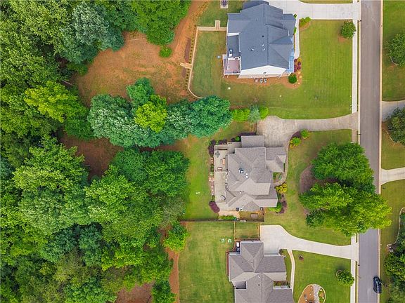 5th image of 7530 Wandering Oak Way