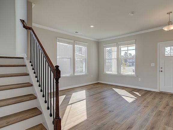 4th image of 408 Brekston Way