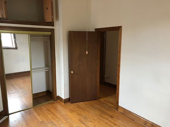5th image of 1701 N Clybourn Ave