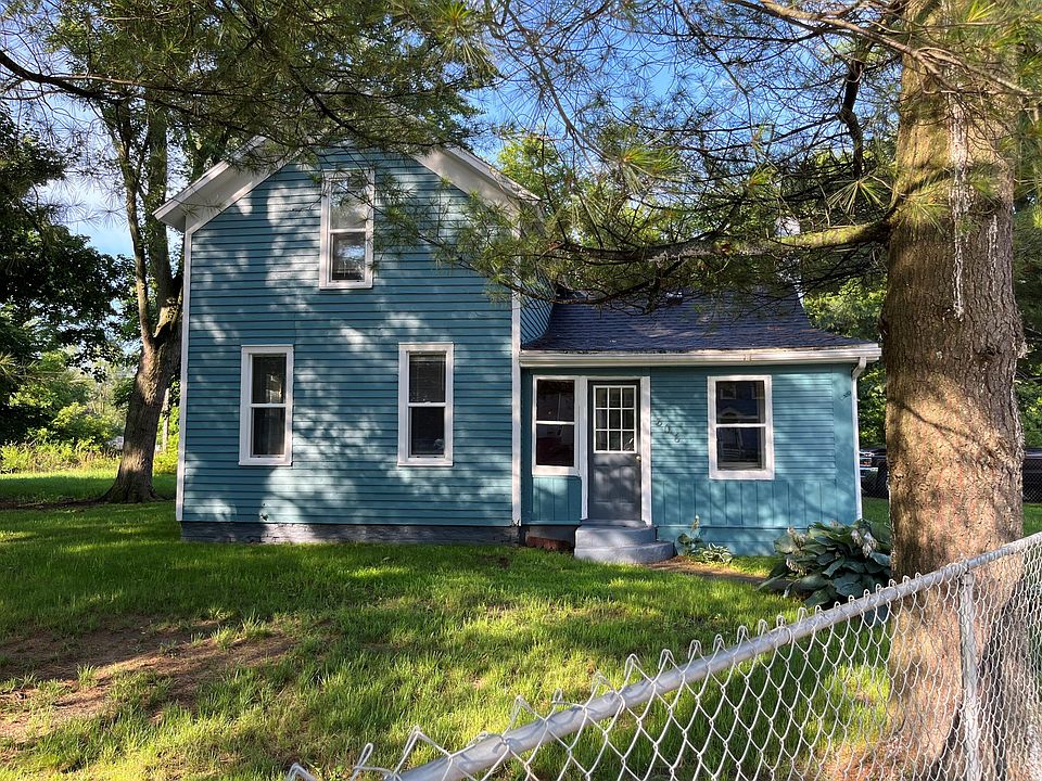 1st image of 806 Pipestone St