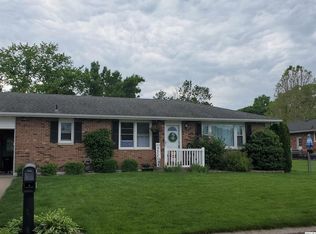 1816 Golden Grv, Quincy, IL 62305