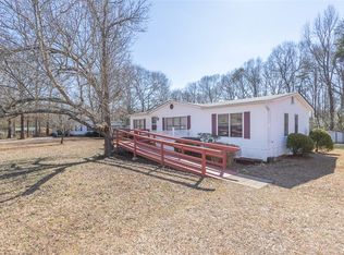 112 Woodlake Dr, Belton, SC 29627