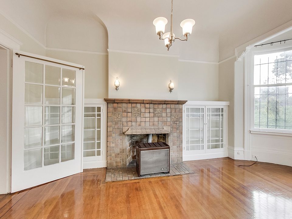 1st image of 1086 Fulton St APT 1