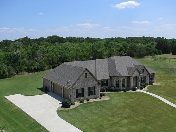 2nd image of 3144 Hillview Dr